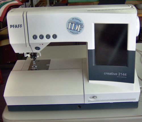 Machine à coudre Pfaff Créative 2144